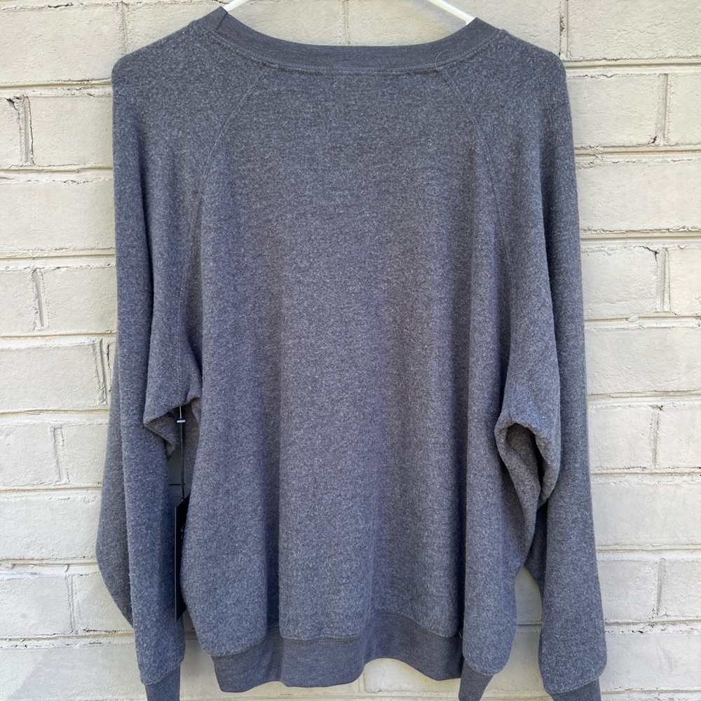 NWT Wildfox Easy Tiger Graphic Size M Gray Sweatshirt - Picture 7 of 8